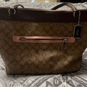 Coach Signature Canvas Tote